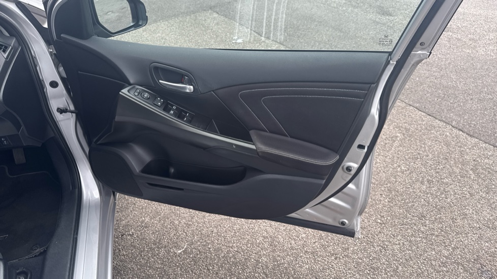 Honda Civic 1.8 i-VTEC S 5dr Auto Petrol Hatchback - Image 29