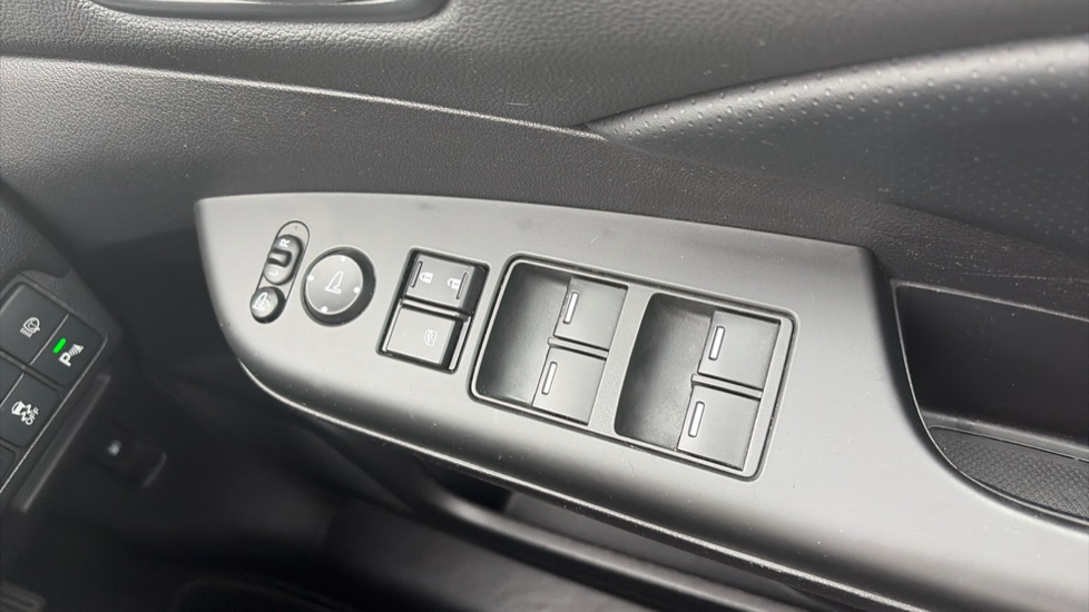 Honda CR-V 2.2 i-DTEC SR 5dr Auto Diesel Estate - Image 23