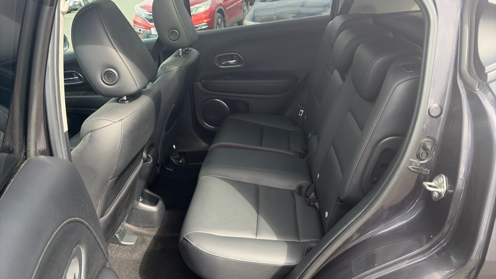 Honda HR-V 1.5 i-VTEC EX CVT 5dr Petrol Hatchback - Image 16