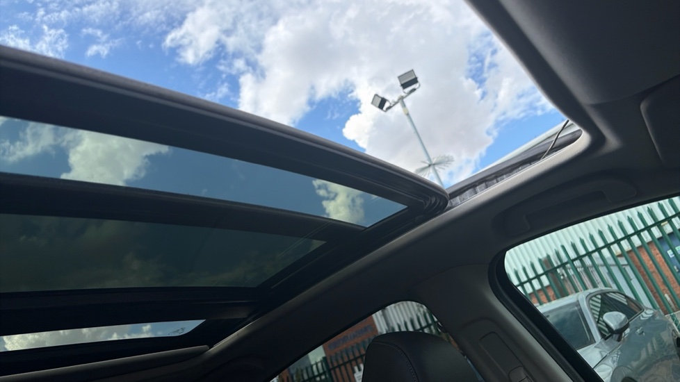 Honda HR-V 1.5 i-VTEC EX CVT 5dr Petrol Hatchback - Image 44