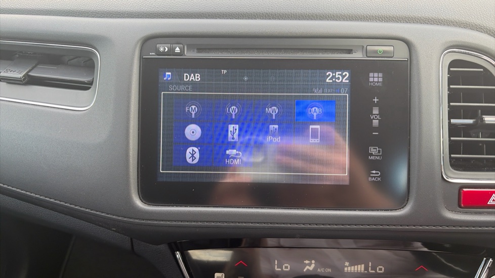 Honda HR-V 1.5 i-VTEC EX CVT 5dr Petrol Hatchback - Image 45