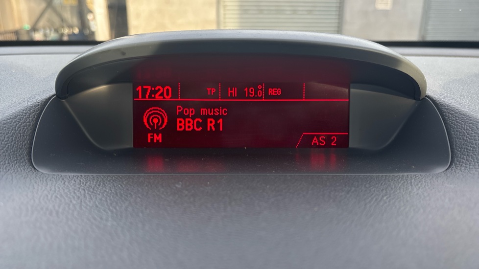 Vauxhall Mokka 1.4T SE 5dr Auto Petrol Hatchback - Image 12