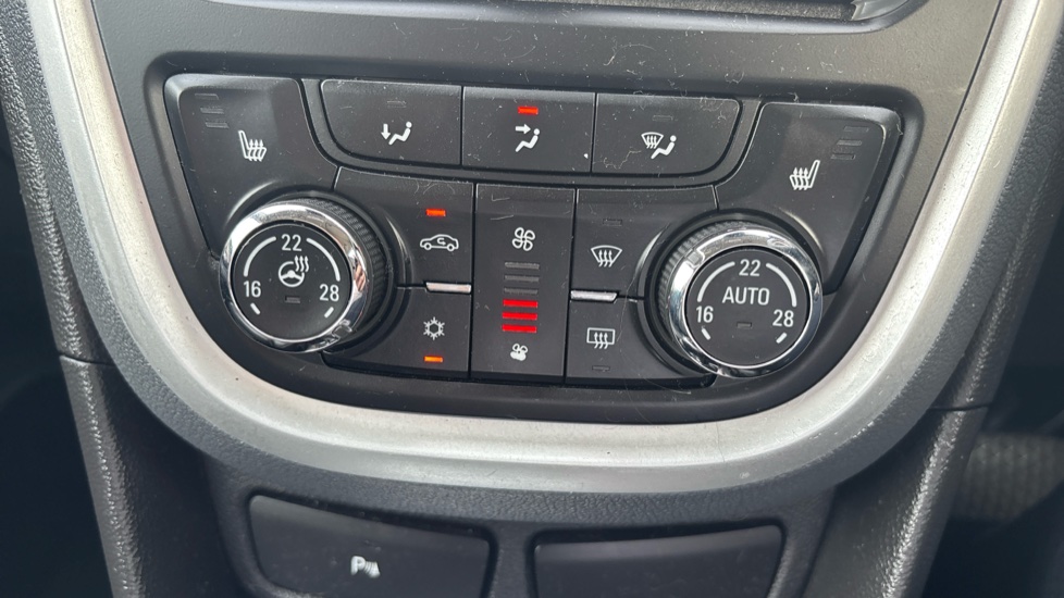 Vauxhall Mokka 1.4T SE 5dr Auto Petrol Hatchback - Image 39