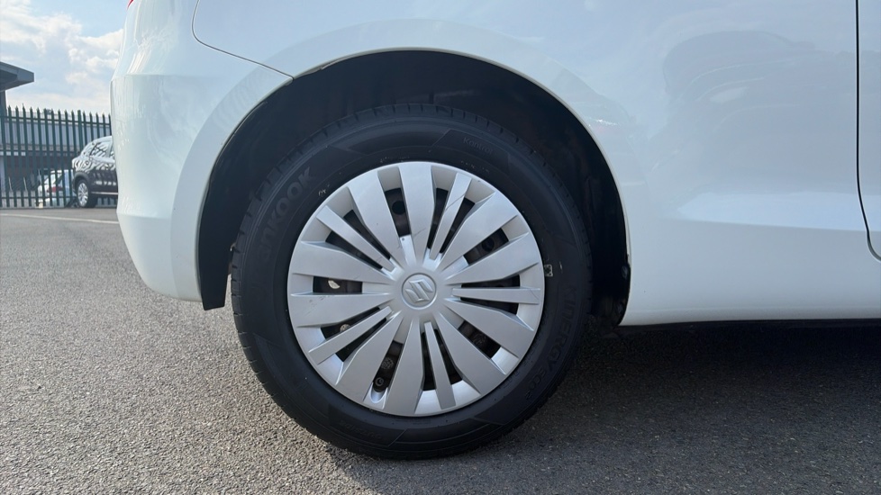 Suzuki Swift 1.2 SZ2 3dr Petrol Hatchback - Image 7