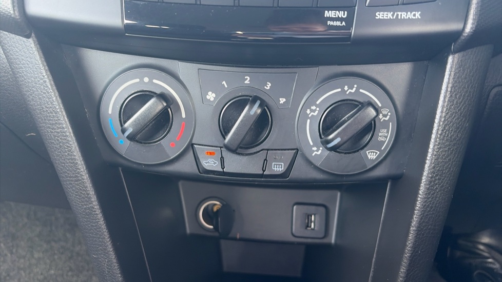 Suzuki Swift 1.2 SZ2 3dr Petrol Hatchback - Image 27