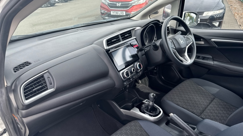 Honda Jazz 1.3 SE 5dr Petrol Hatchback - Image 9