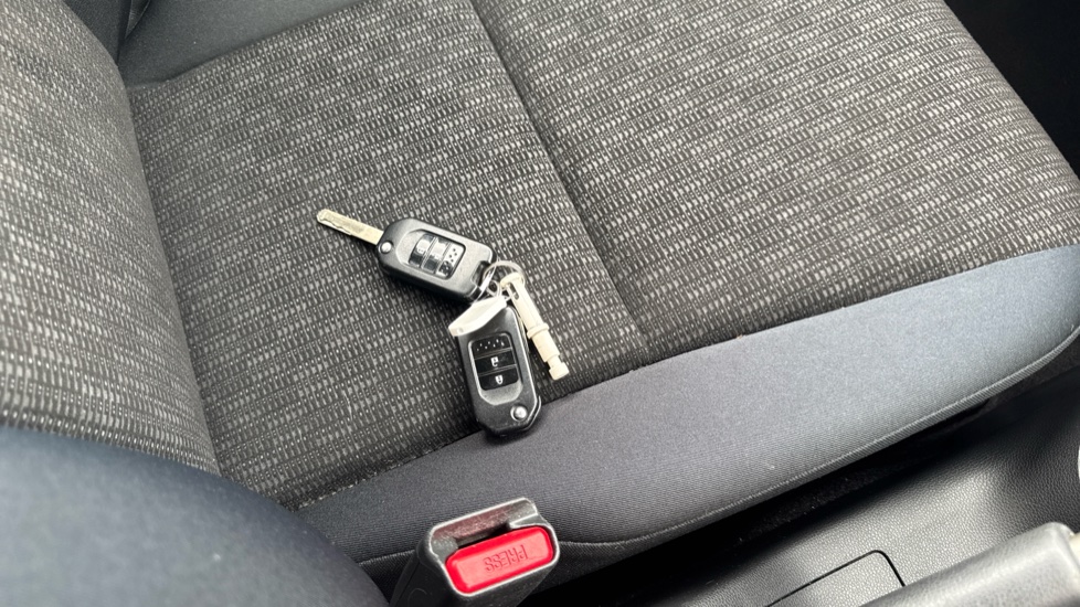 Honda Jazz 1.3 SE 5dr Petrol Hatchback - Image 20