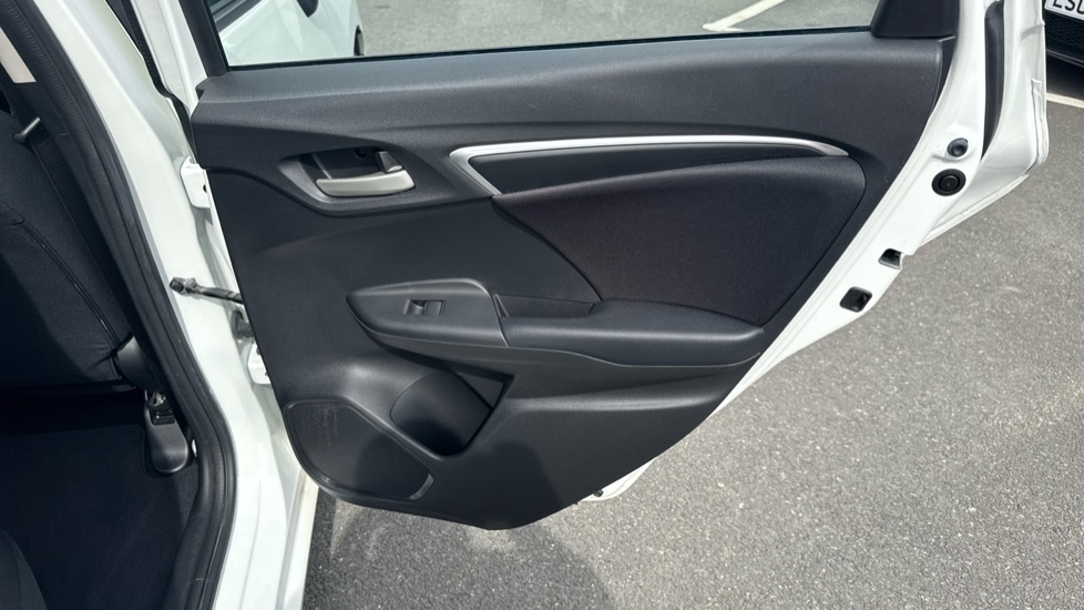 Honda Jazz 1.3 SE 5dr Petrol Hatchback - Image 31
