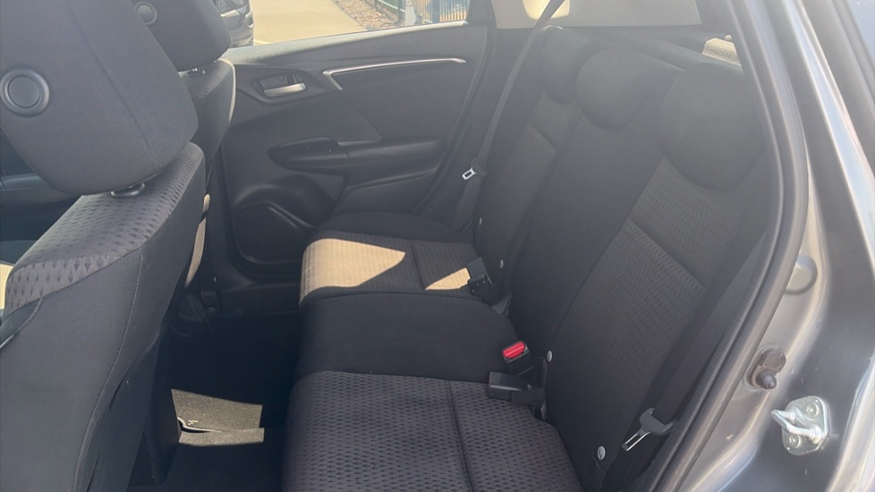 Honda Jazz 1.3 i-VTEC EX Navi 5dr CVT Petrol Hatchback - Image 16