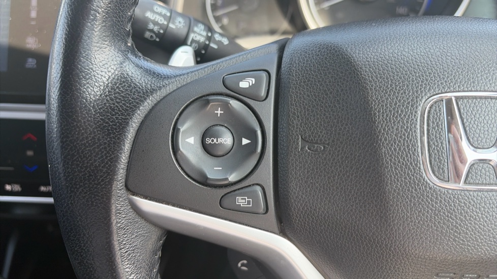 Honda Jazz 1.3 i-VTEC EX Navi 5dr CVT Petrol Hatchback - Image 27