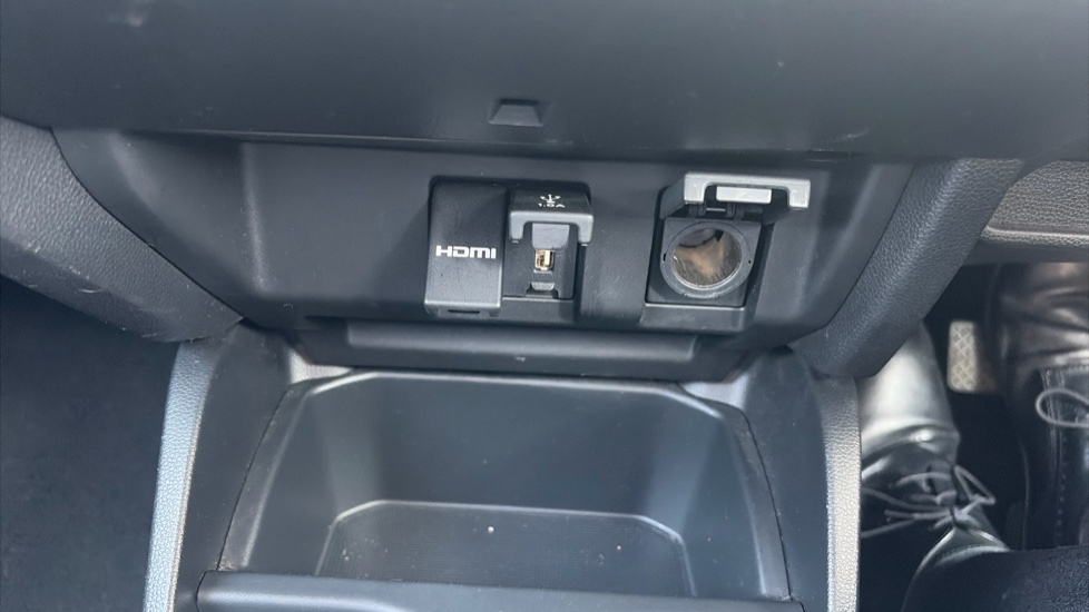 Honda Jazz 1.3 i-VTEC EX Navi 5dr CVT Petrol Hatchback - Image 33