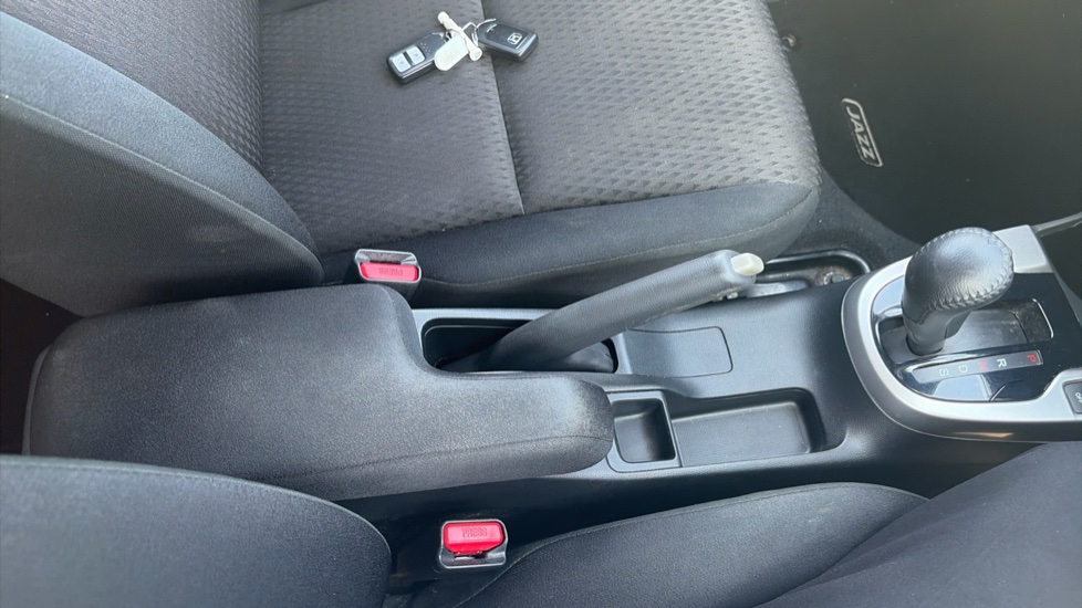 Honda Jazz 1.3 i-VTEC EX Navi 5dr CVT Petrol Hatchback - Image 35