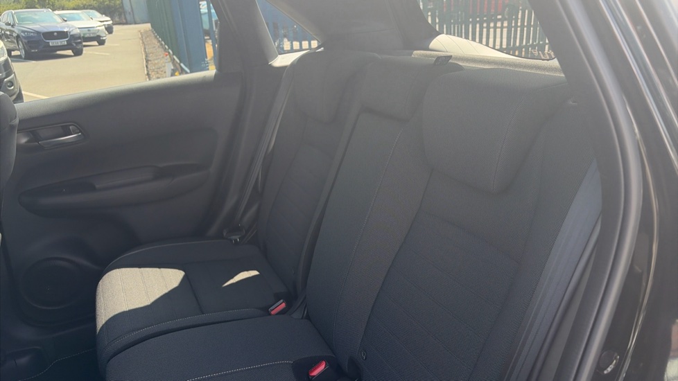 Honda Jazz 1.5 i-MMD Hybrid Crosstar Advance 5dr eCVT Hybrid Hatchback - Image 8