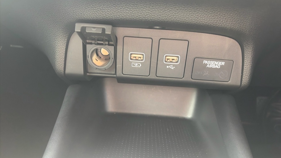Honda Jazz 1.5 i-MMD Hybrid Crosstar Advance 5dr eCVT Hybrid Hatchback - Image 28
