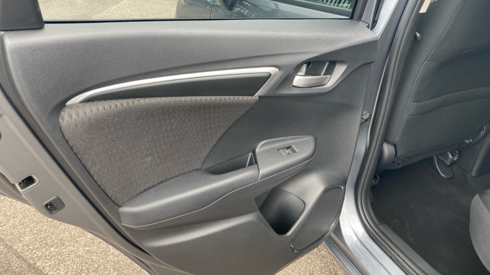 Honda Jazz 1.3 i-VTEC EX Navi 5dr CVT Petrol Hatchback - Image 18