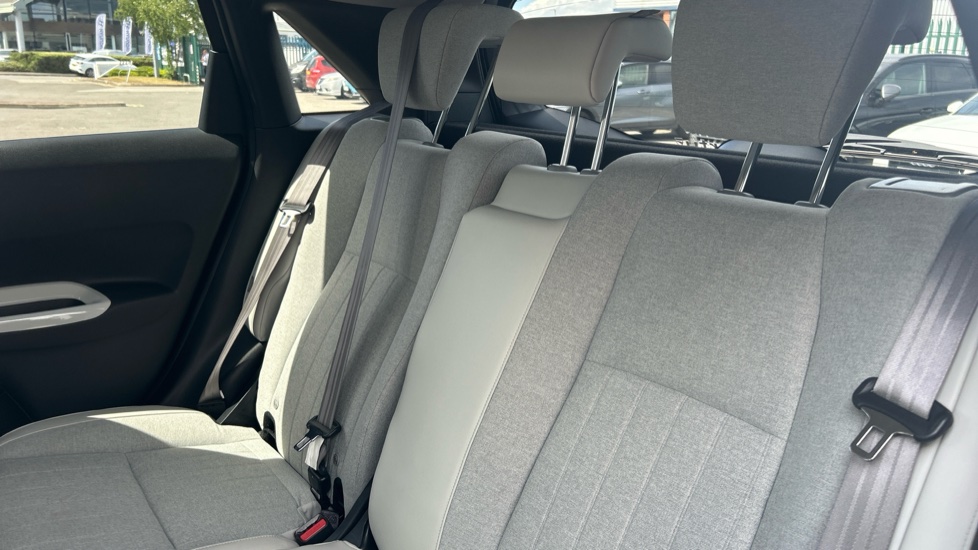 Honda Jazz 1.5 i-MMD Hybrid EX 5dr eCVT Hybrid Hatchback - Image 8