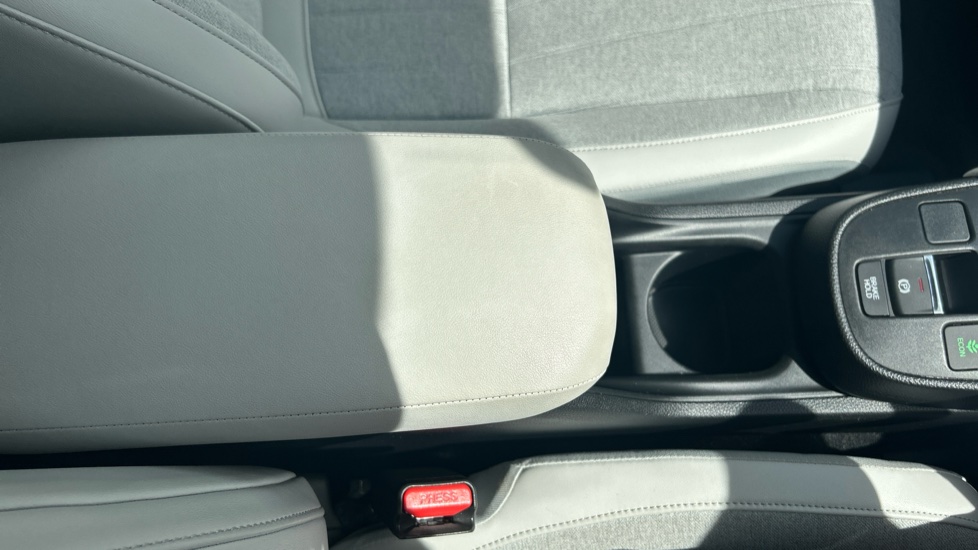 Honda Jazz 1.5 i-MMD Hybrid EX 5dr eCVT Hybrid Hatchback - Image 27