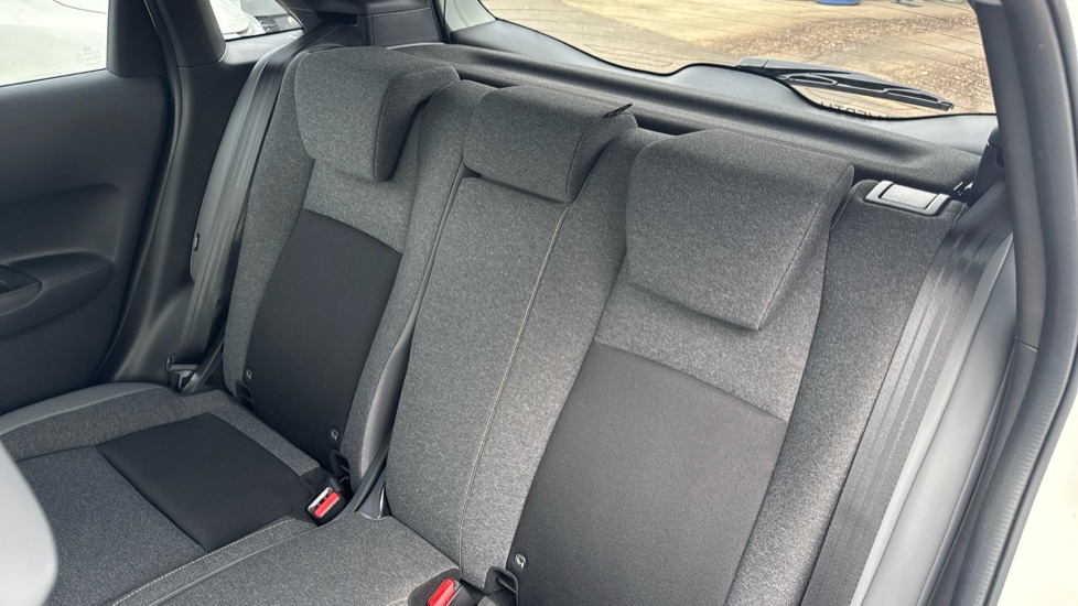 Honda Jazz 1.5 i-MMD Hybrid Advance Sport 5dr eCVT Hybrid Hatchback - Image 8