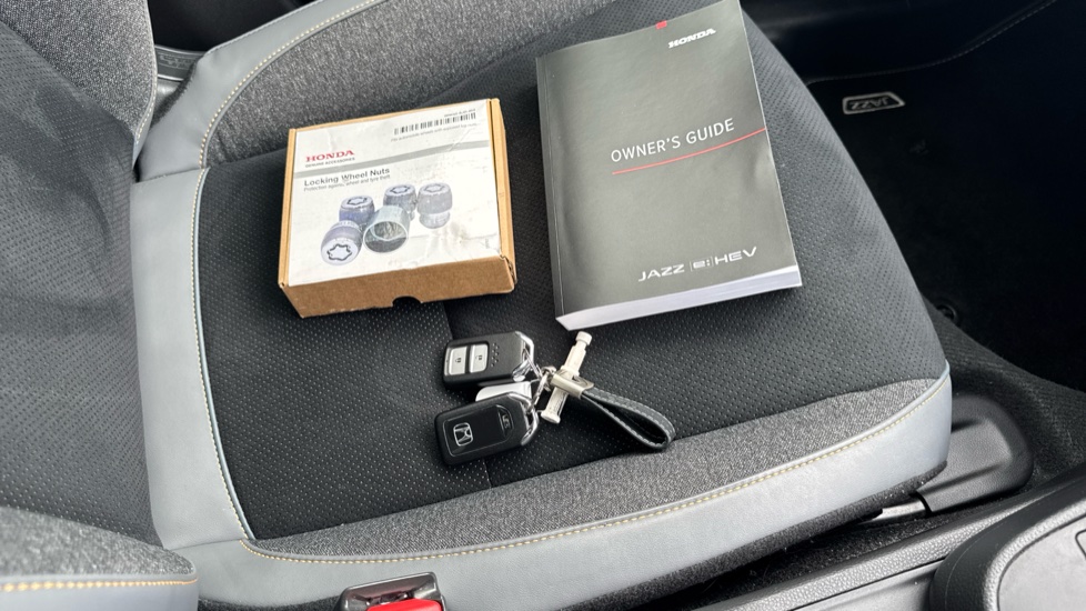 Honda Jazz 1.5 i-MMD Hybrid Advance Sport 5dr eCVT Hybrid Hatchback - Image 23