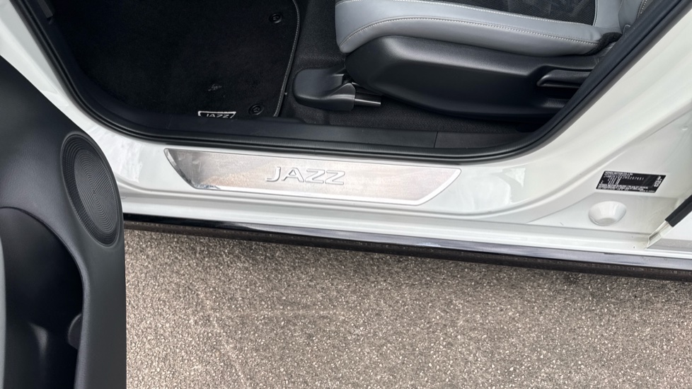 Honda Jazz 1.5 i-MMD Hybrid Advance Sport 5dr eCVT Hybrid Hatchback - Image 33