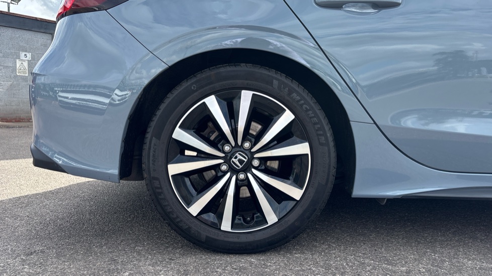 Honda Civic 2.0 eHEV Elegance 5dr CVT Hybrid Hatchback - Image 9