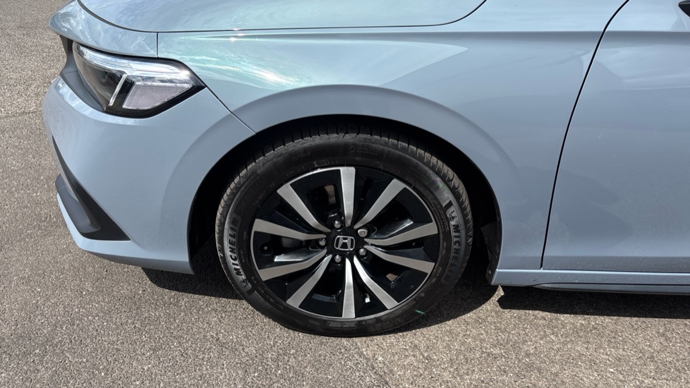 Honda Civic 2.0 eHEV Elegance 5dr CVT Hybrid Hatchback - Image 15