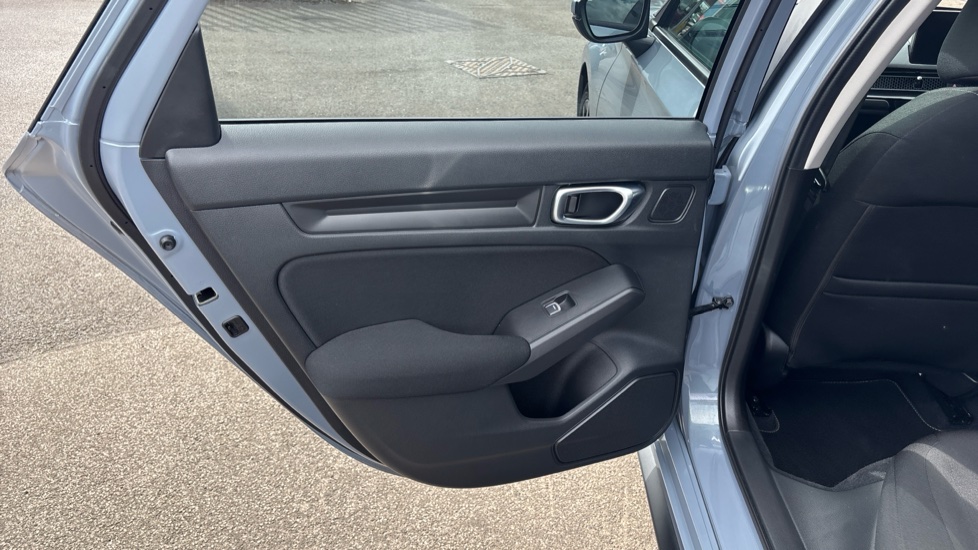 Honda Civic 2.0 eHEV Elegance 5dr CVT Hybrid Hatchback - Image 18