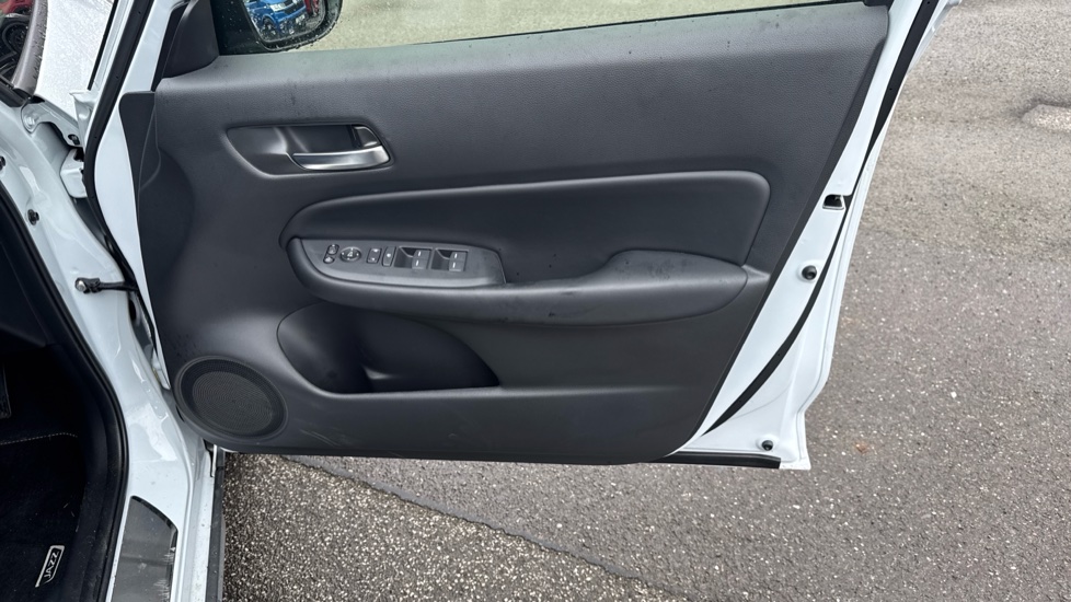 Honda Jazz 1.5 i-MMD Hybrid Crosstar Advance 5dr eCVT Hybrid Hatchback - Image 23