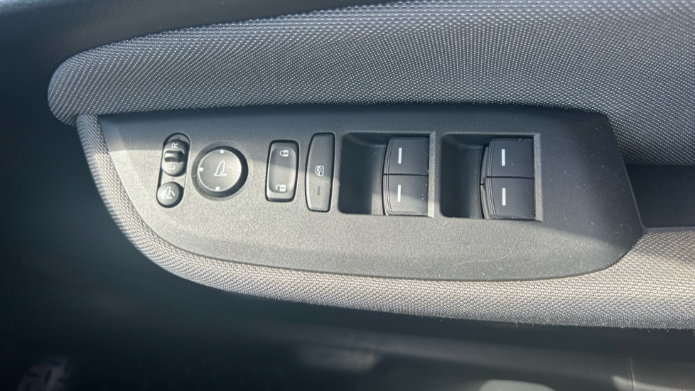 Honda Jazz 1.5 i-MMD Hybrid Crosstar EX 5dr eCVT Hybrid Hatchback - Image 18