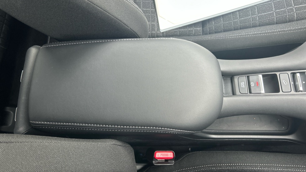 Honda Zr-V 2.0 eHEV Elegance 5dr CVT Hybrid Estate - Image 35