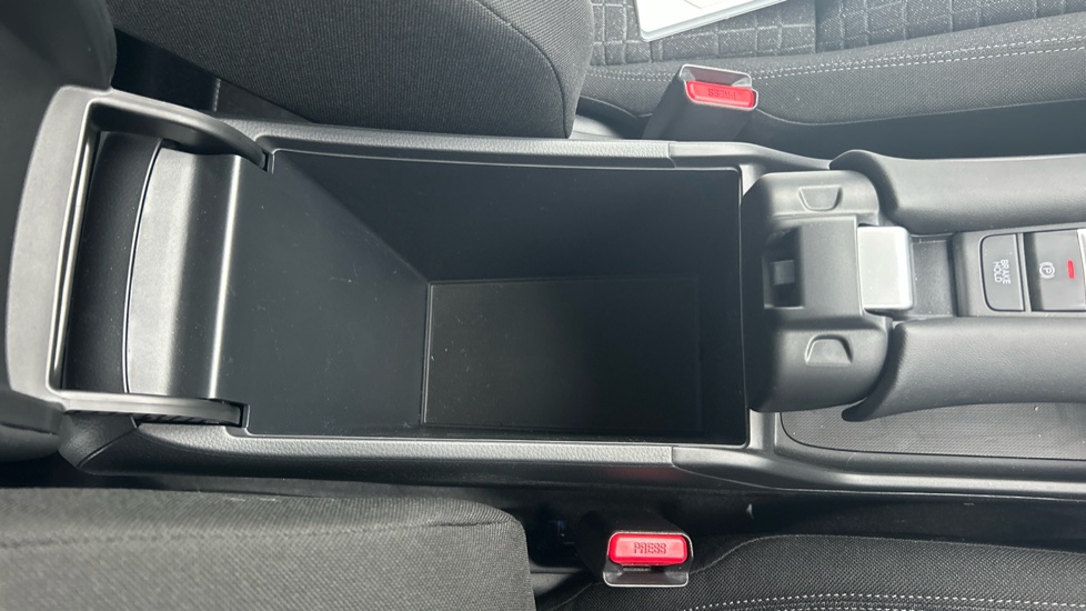 Honda Zr-V 2.0 eHEV Elegance 5dr CVT Hybrid Estate - Image 36
