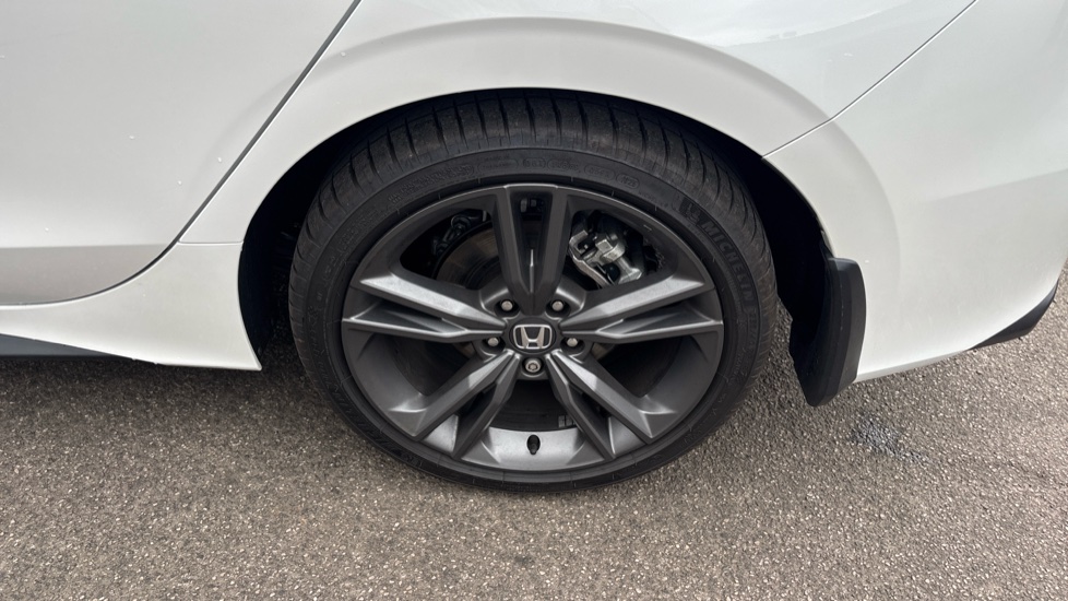 Honda Civic 2.0 eHEV Sport 5dr CVT Hybrid Hatchback - Image 16