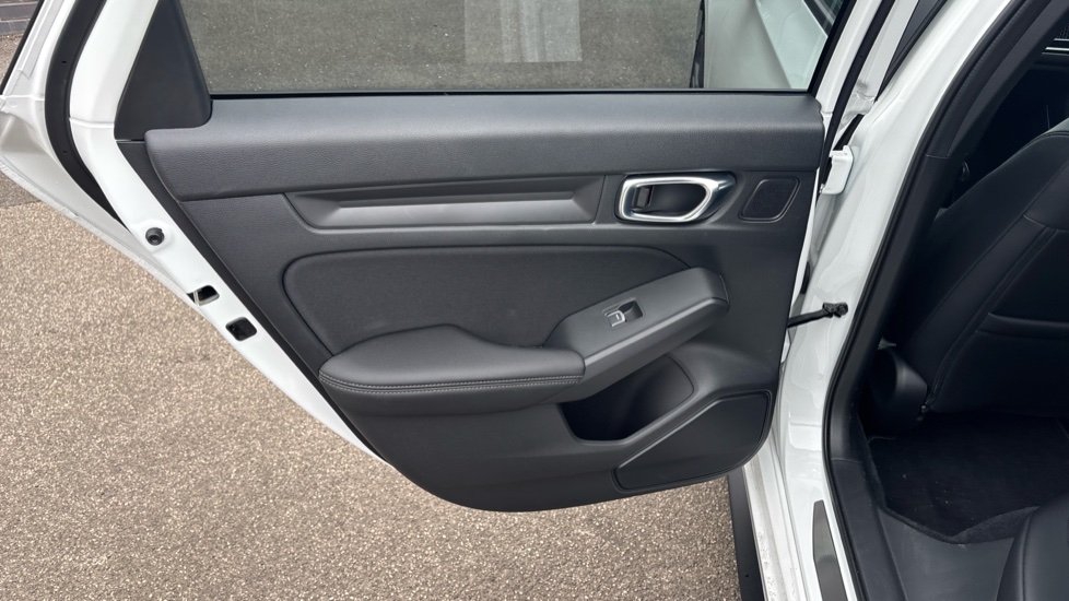 Honda Civic 2.0 eHEV Sport 5dr CVT Hybrid Hatchback - Image 23