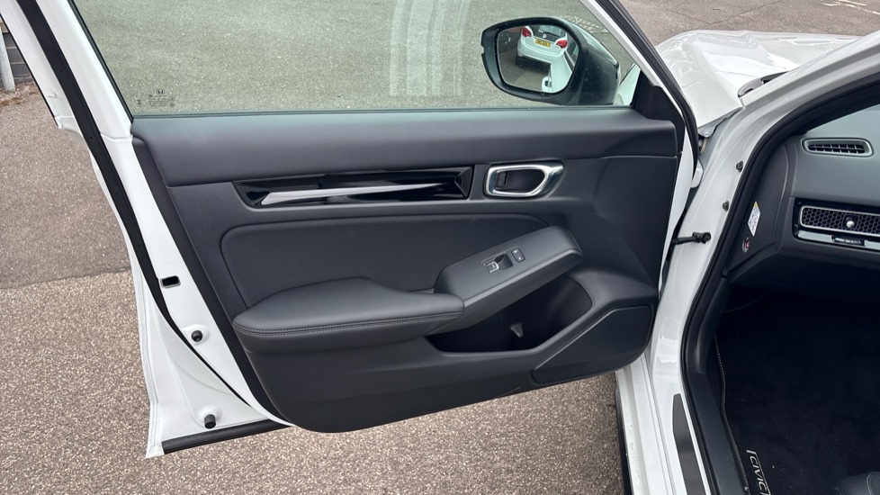Honda Civic 2.0 eHEV Sport 5dr CVT Hybrid Hatchback - Image 24