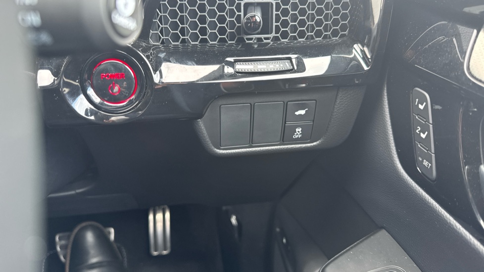 Honda CR-V 2.0 ePHEV Advance Tech 5dr eCVT Estate - Image 15