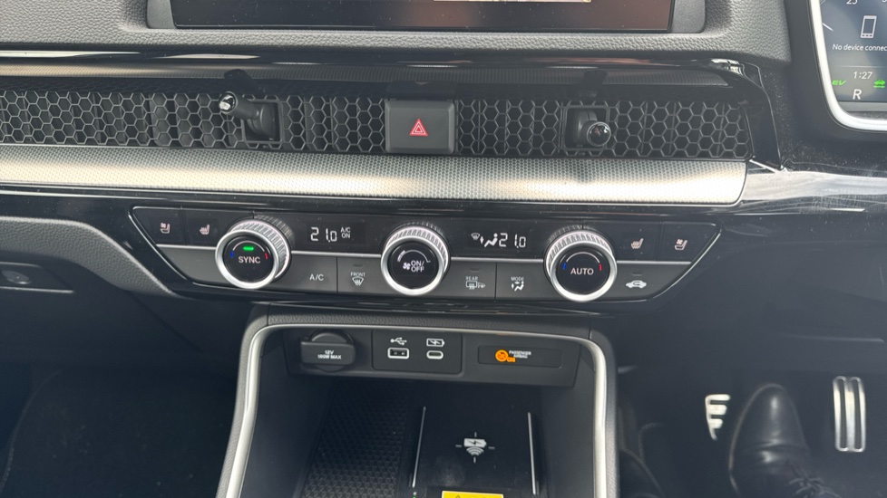 Honda CR-V 2.0 ePHEV Advance Tech 5dr eCVT Estate - Image 18