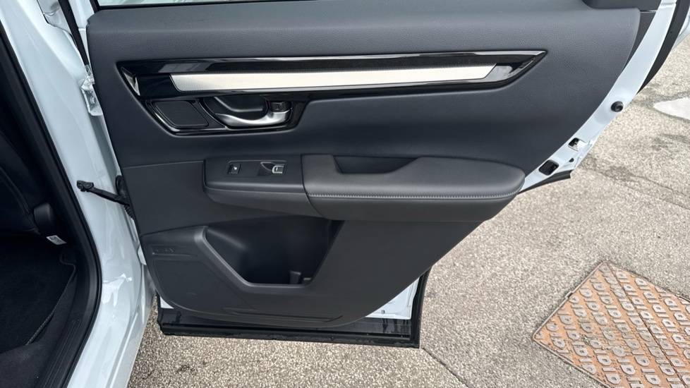 Honda CR-V 2.0 ePHEV Advance Tech 5dr eCVT Estate - Image 23