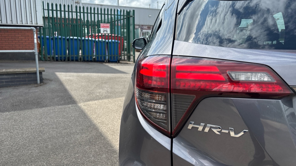Honda HR-V 1.5 i-VTEC Turbo Sport CVT 5dr Petrol Hatchback - Image 18