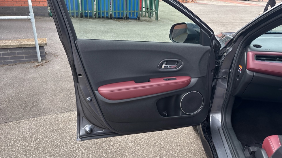 Honda HR-V 1.5 i-VTEC Turbo Sport CVT 5dr Petrol Hatchback - Image 24
