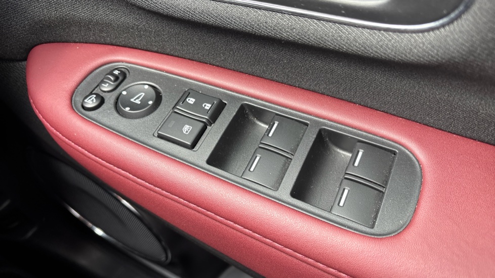 Honda HR-V 1.5 i-VTEC Turbo Sport CVT 5dr Petrol Hatchback - Image 31