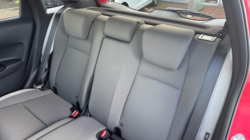 Honda Jazz 1.5 i-MMD Hybrid Crosstar EX 5dr eCVT Hybrid Hatchback - Image 8