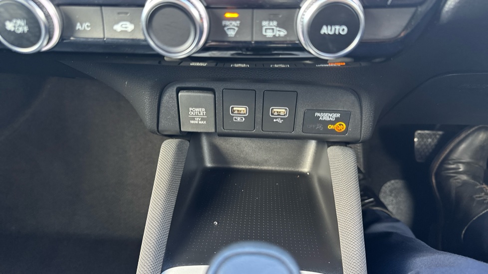 Honda Jazz 1.5 i-MMD Hybrid Crosstar EX 5dr eCVT Hybrid Hatchback - Image 19