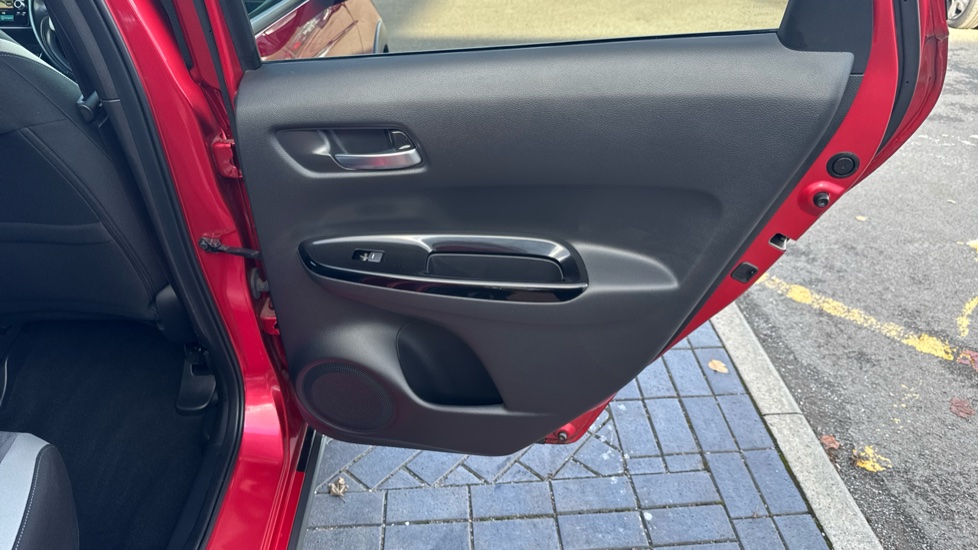 Honda Jazz 1.5 i-MMD Hybrid Crosstar EX 5dr eCVT Hybrid Hatchback - Image 25