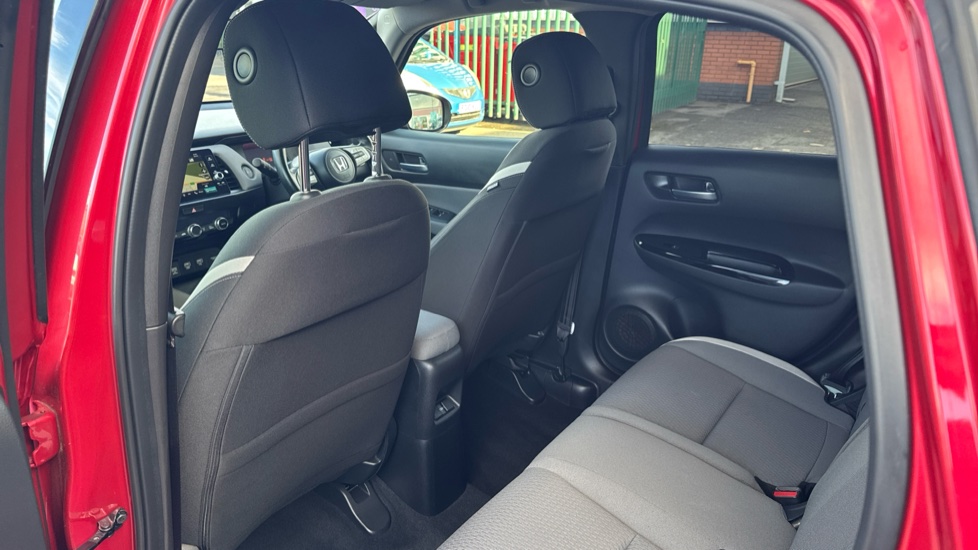 Honda Jazz 1.5 i-MMD Hybrid Crosstar EX 5dr eCVT Hybrid Hatchback - Image 30