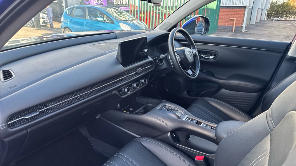Honda Zr-V 2.0 eHEV Advance 5dr CVT Hybrid Estate - Image 2