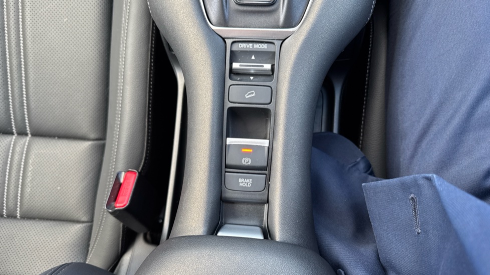 Honda Zr-V 2.0 eHEV Advance 5dr CVT Hybrid Estate - Image 23