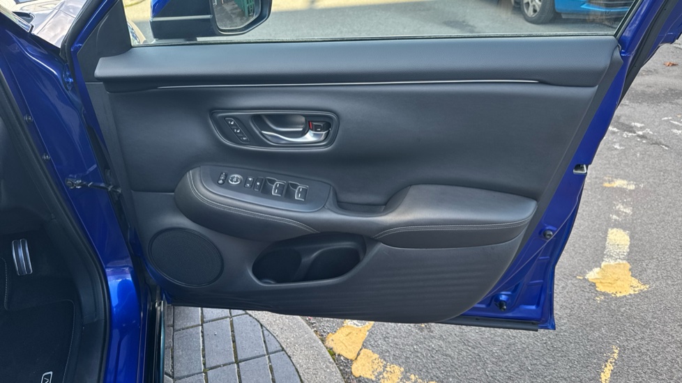 Honda Zr-V 2.0 eHEV Advance 5dr CVT Hybrid Estate - Image 25