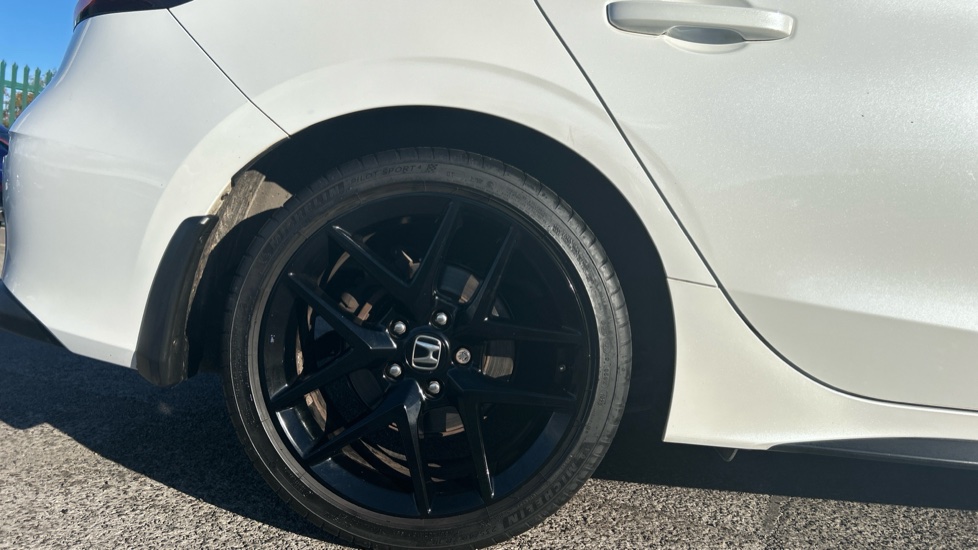 Honda Civic 2.0 eHEV Advance 5dr CVT Hybrid Hatchback - Image 9