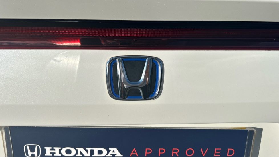 Honda Civic 2.0 eHEV Advance 5dr CVT Hybrid Hatchback - Image 14