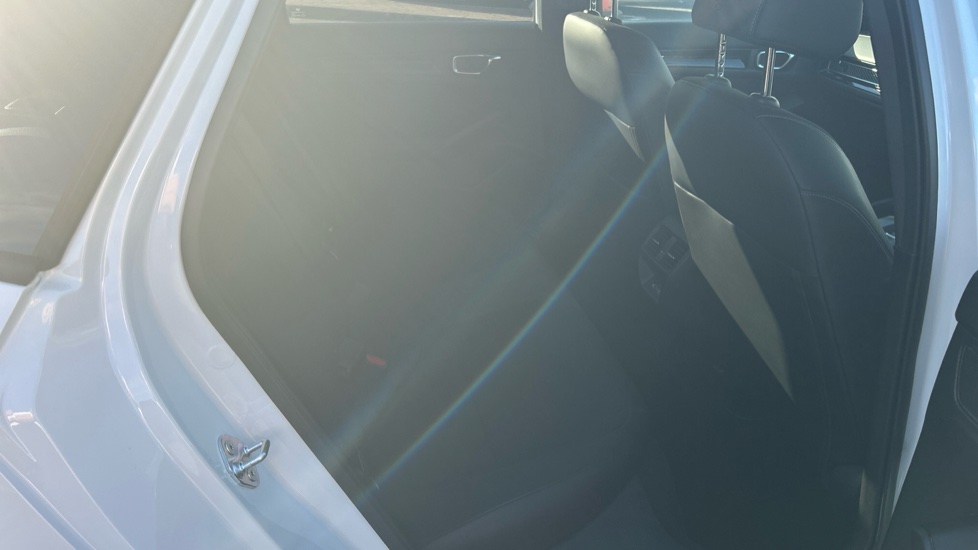 Honda Civic 2.0 eHEV Advance 5dr CVT Hybrid Hatchback - Image 18